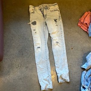 American Eagle 30x32 ripped jeans